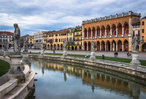 prada padova pd|Prato della Valle, Padua .